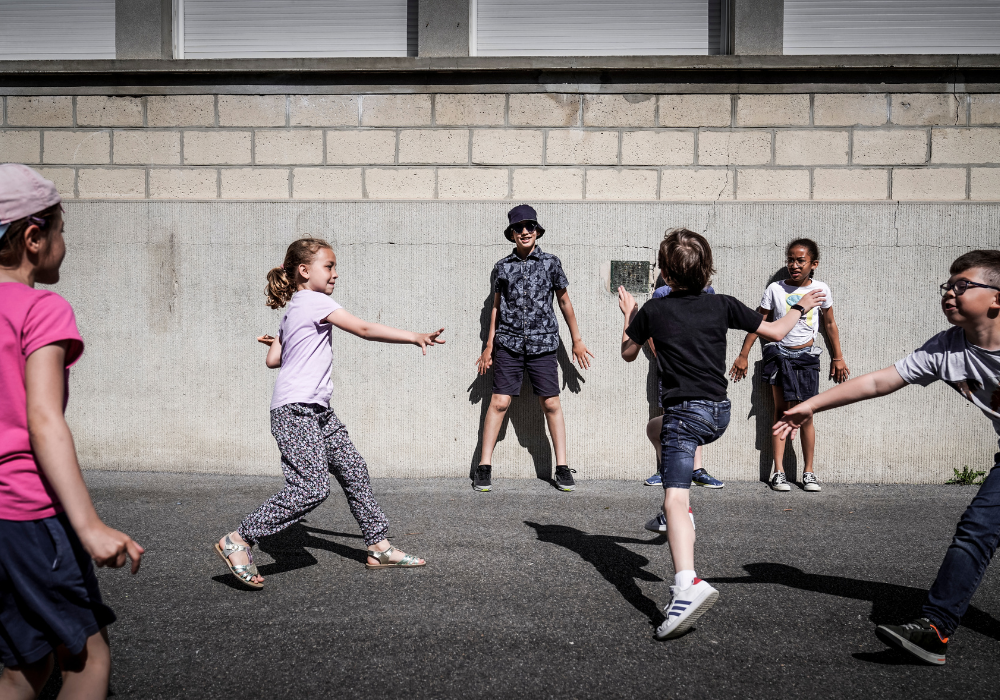 leo-pro-enfants-cour-recre-sport-1