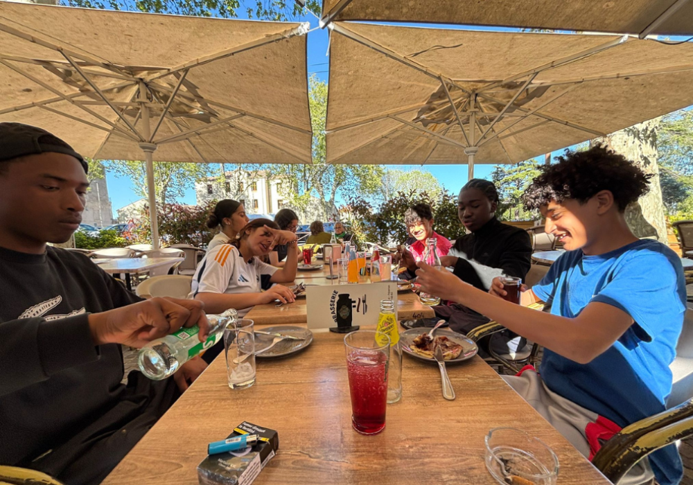 Raid sportif avec des jeunes des structures Léo Lagrange Animation en PACA